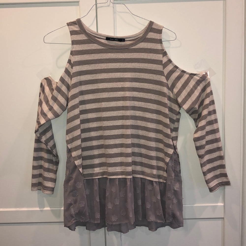 Cold shoulder top- so cute!